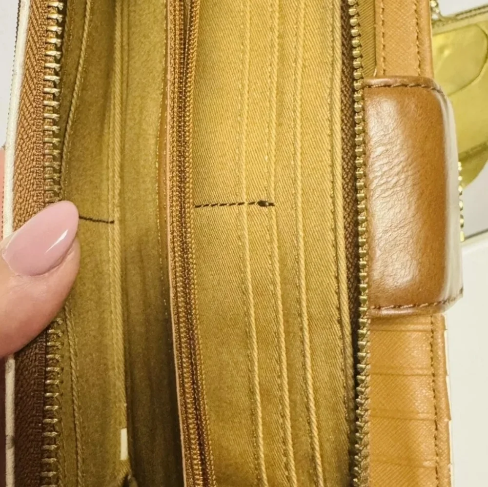 FOSSIL-Pebbled Leather Wristlet/Wallet